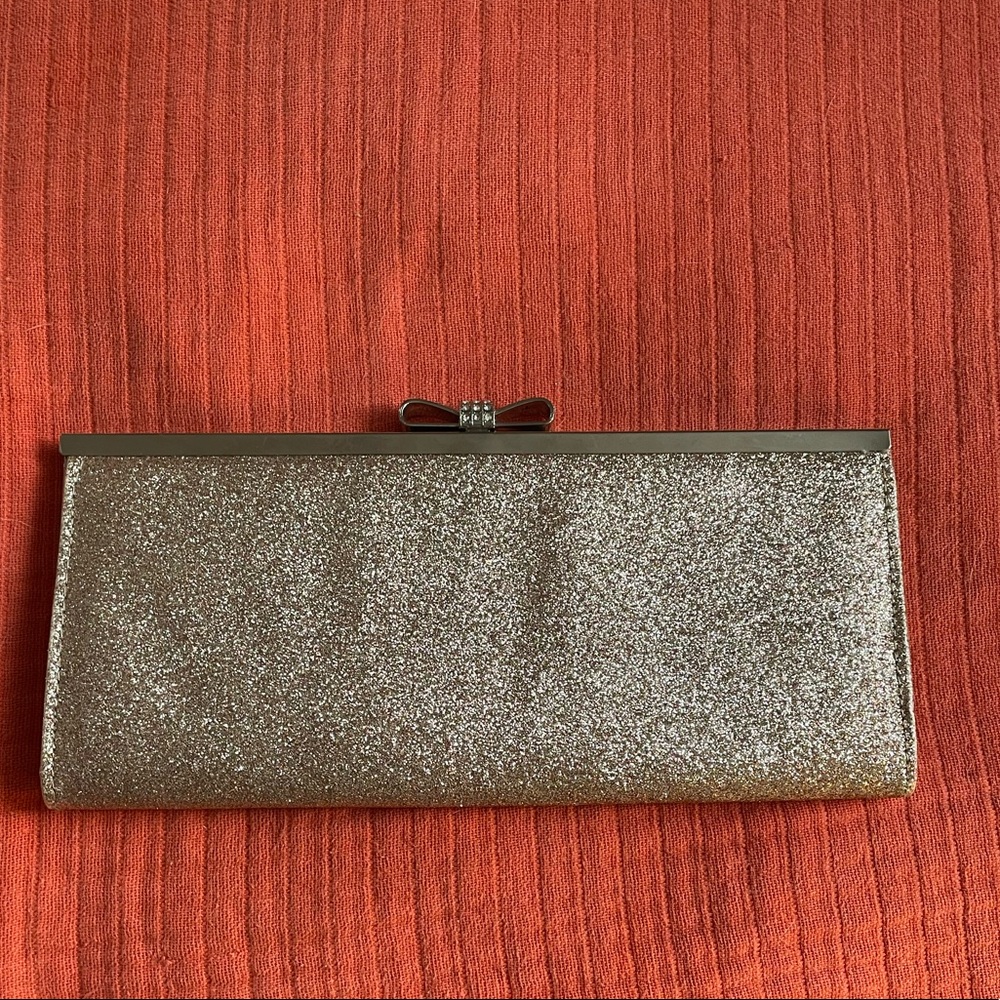 INC Clutch - Picture 2 of 13